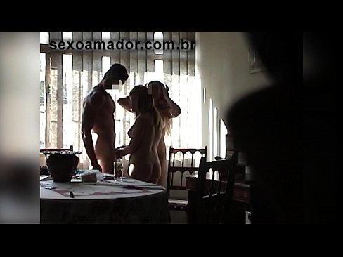 ❤️ เพื่อนเซ็กส์เชิญชายร่างยักษ์และเซ็กส์สามคนกับเขา ☑ เซ็กซ์สุด ที่เรา ❌️